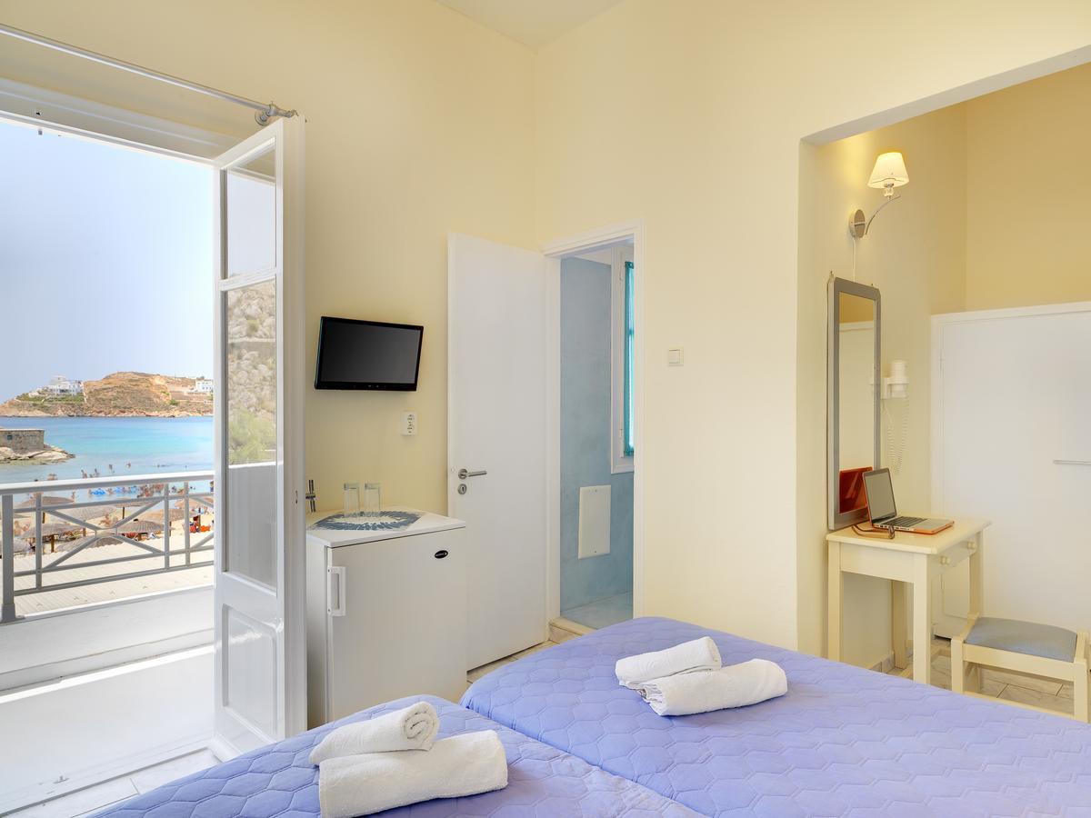 Hotel Kamelo Vári Esterno foto