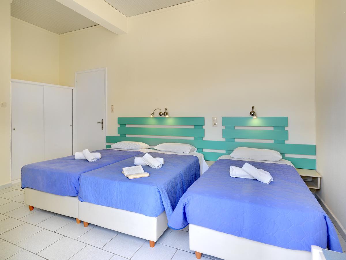 Hotel Kamelo Vári Esterno foto